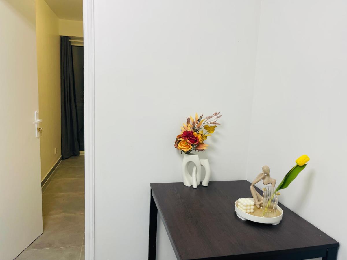 Dream Dwell Paris-Two Bedrooms Apart Near Gare Du Nord Екстериор снимка