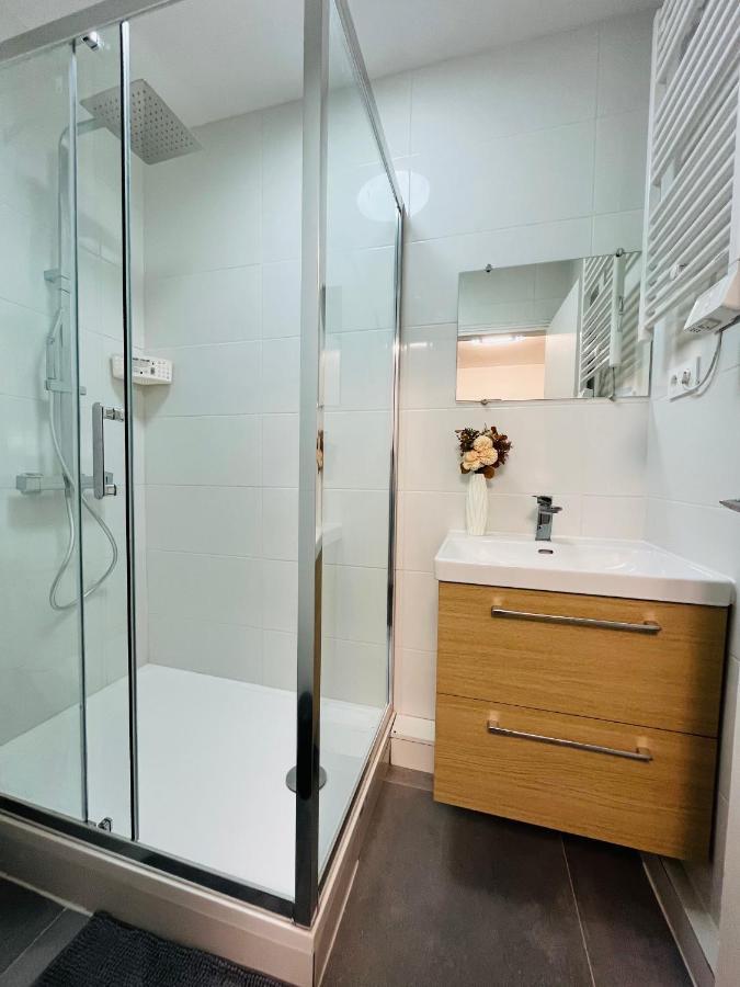 Dream Dwell Paris-Two Bedrooms Apart Near Gare Du Nord Екстериор снимка