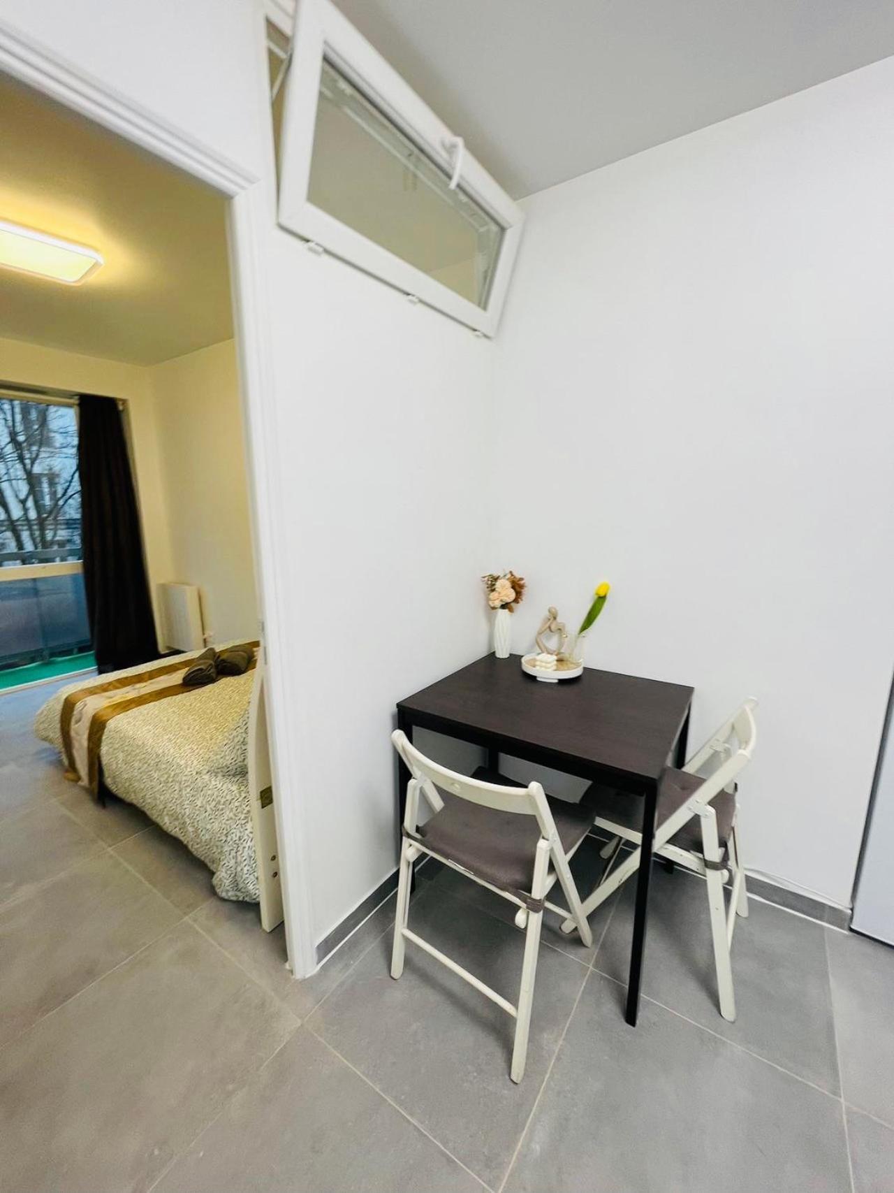 Dream Dwell Paris-Two Bedrooms Apart Near Gare Du Nord Екстериор снимка